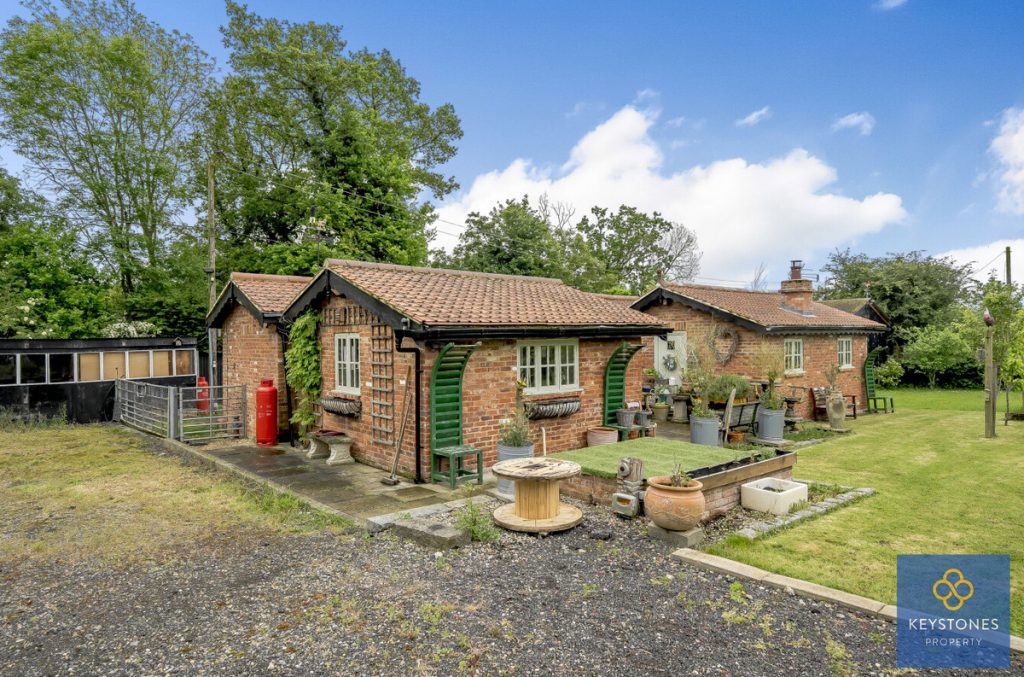 Curtis Mill Lane, Navestock, RM4 Keystones Property