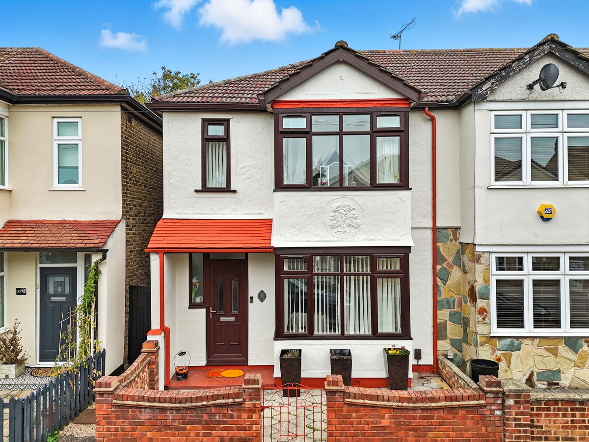Medora Road, Romford, RM7
